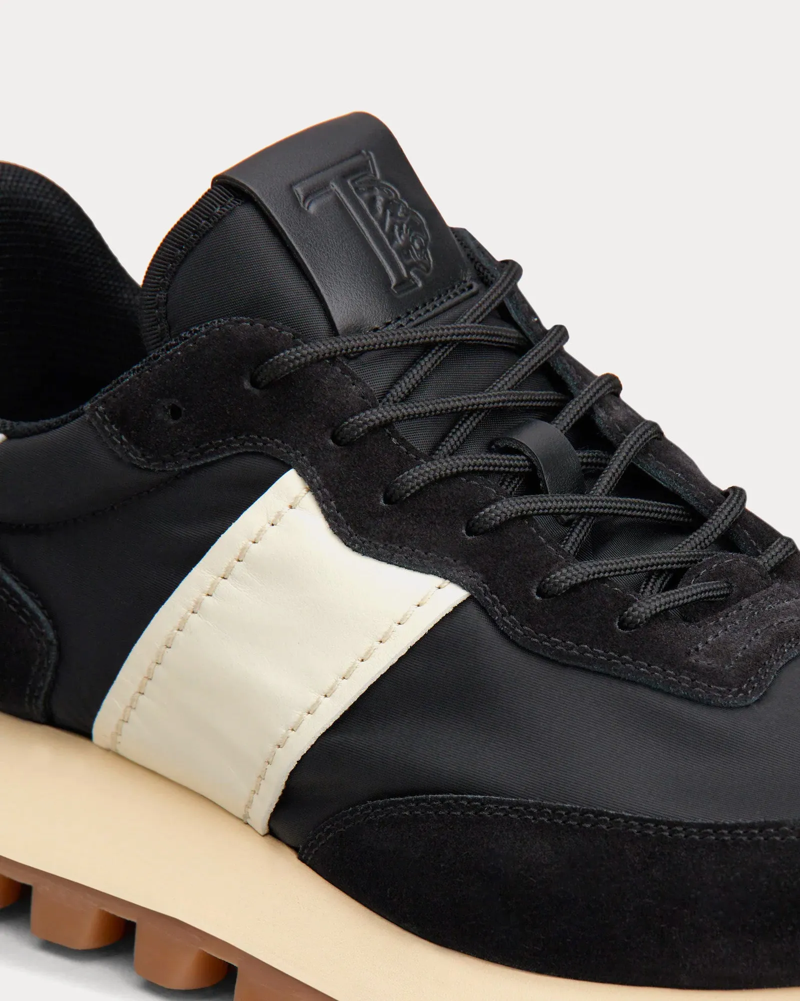 1T Suede & Fabric Black / Off-White Low Top Sneakers