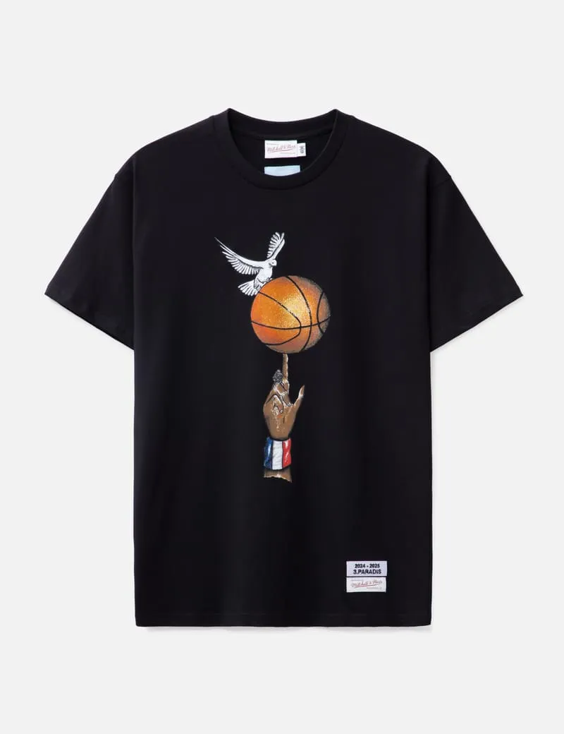 3.PARADIS x MITCHELL & NESS x NBA GRAPHIC BALL T-SHIRT