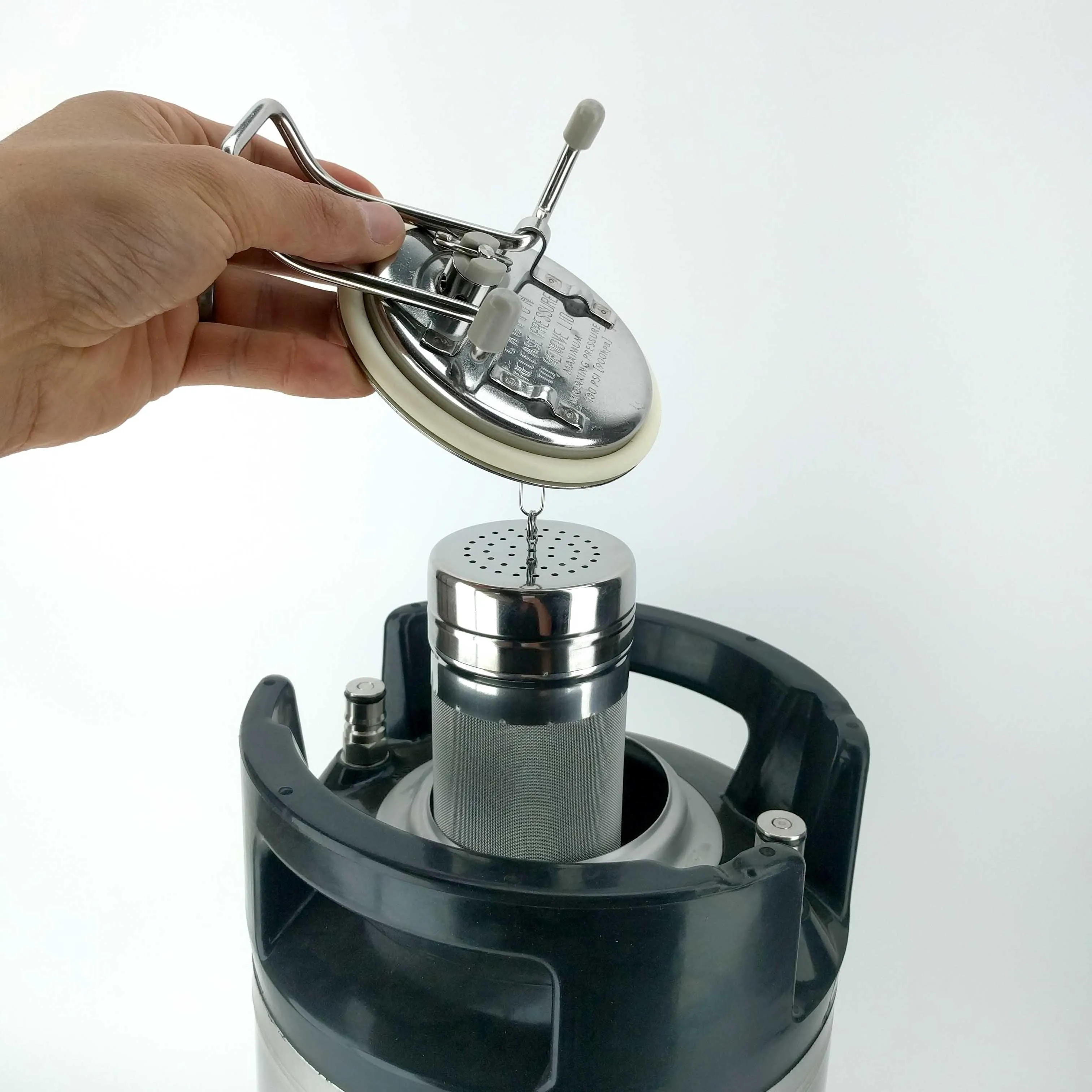 9.5L Ball Lock Keg with rubber base and handle