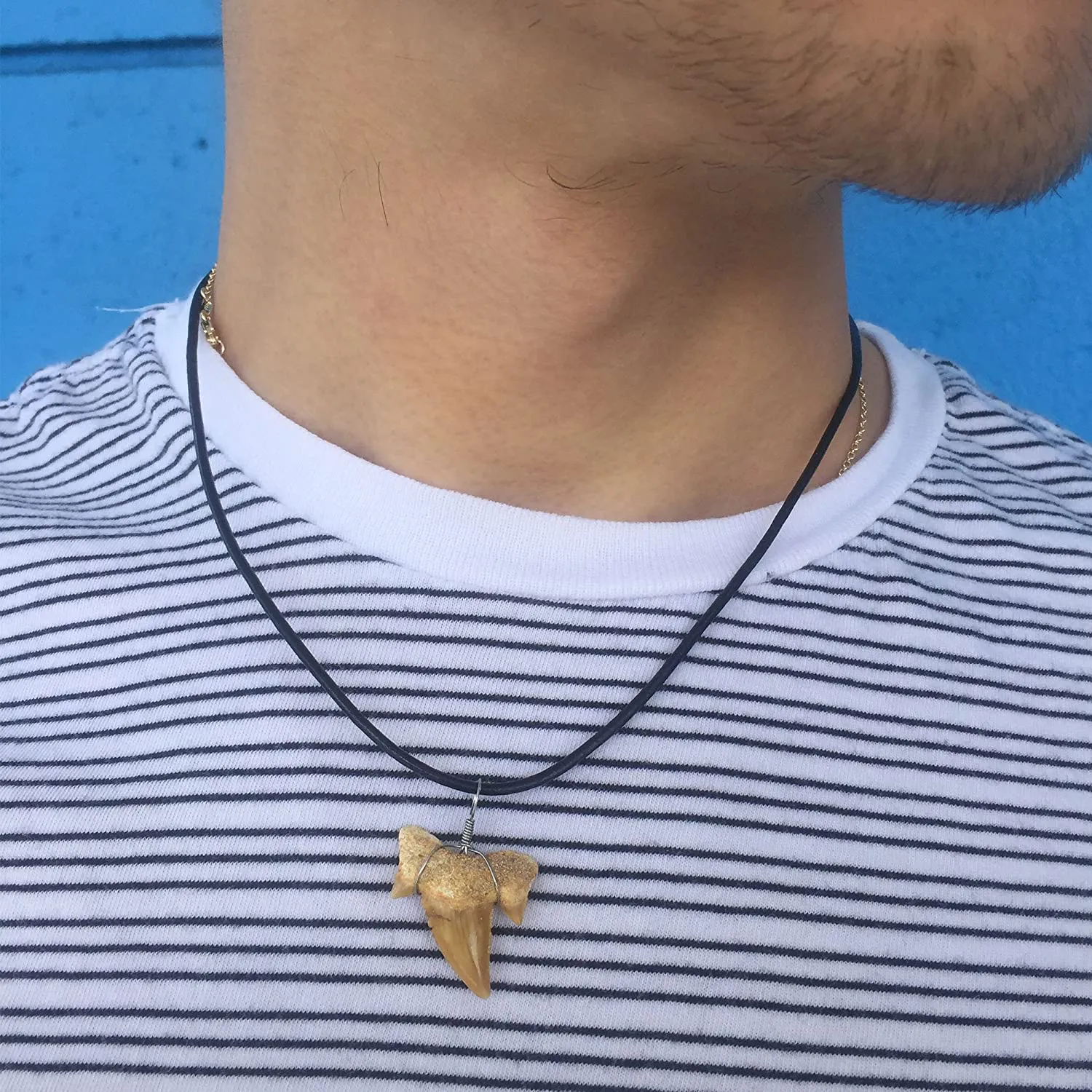 FROG SAC Natural Shark Tooth Necklace for Boys, Genuine Fossil Shark Teeth Jewelry Surfer Necklace, Cool Beach Necklaces for Men, Teen Girls Leather Cord Shark Necklace, Shark Tooth Pendant Neckless