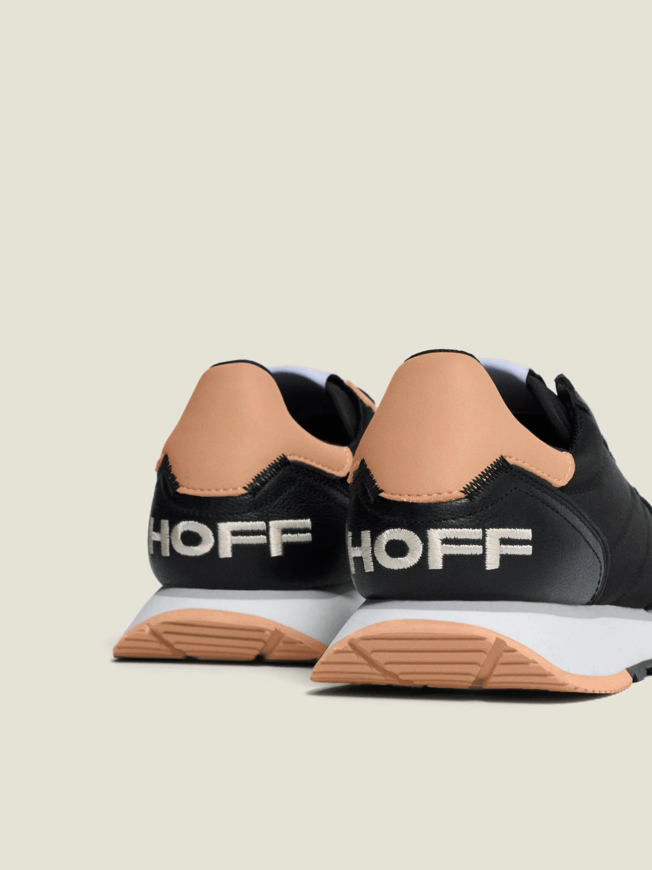 Hoff Track and Field Trainers in Cumae Black