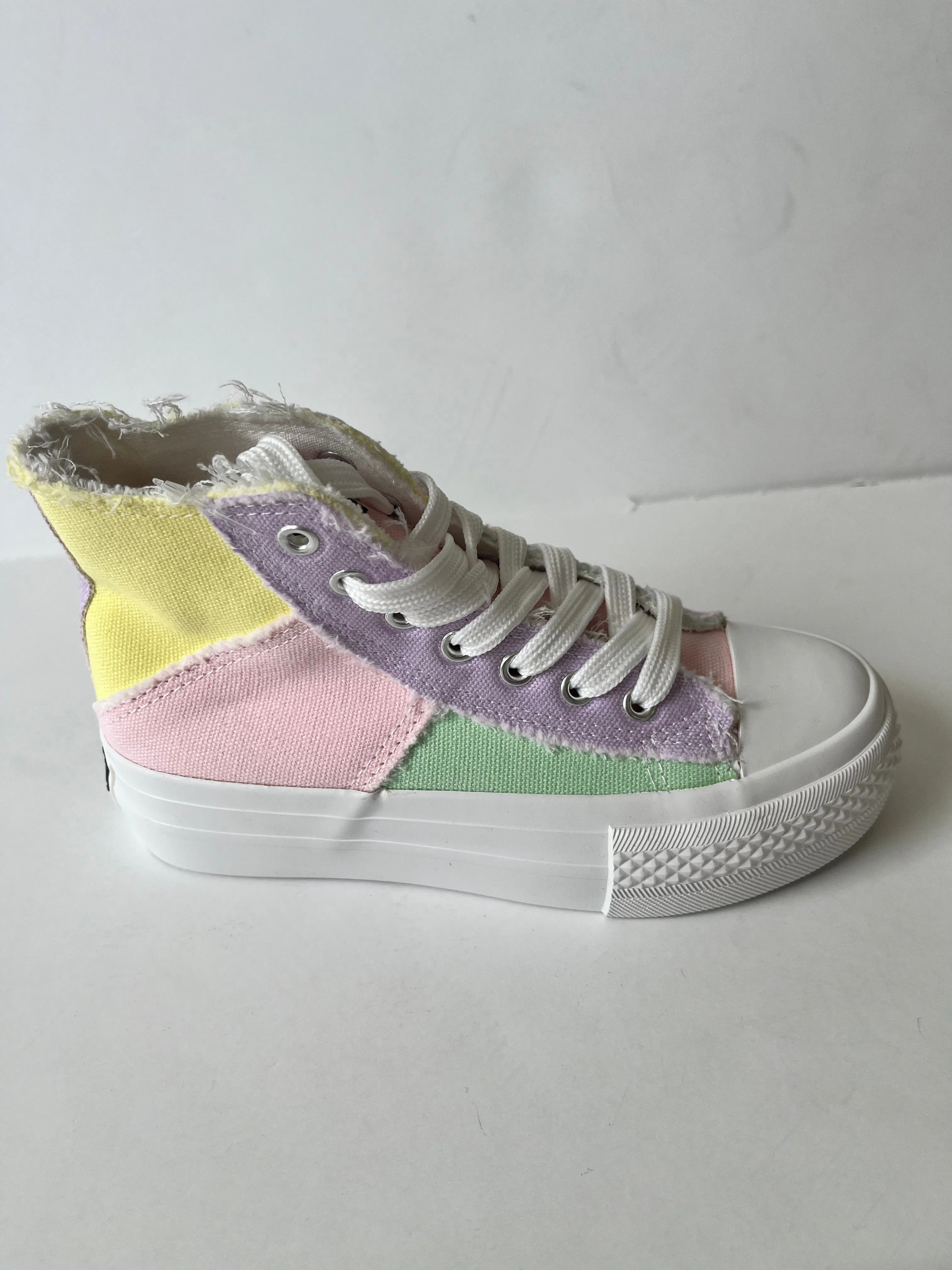 Multicolor patchwork high top sneaker