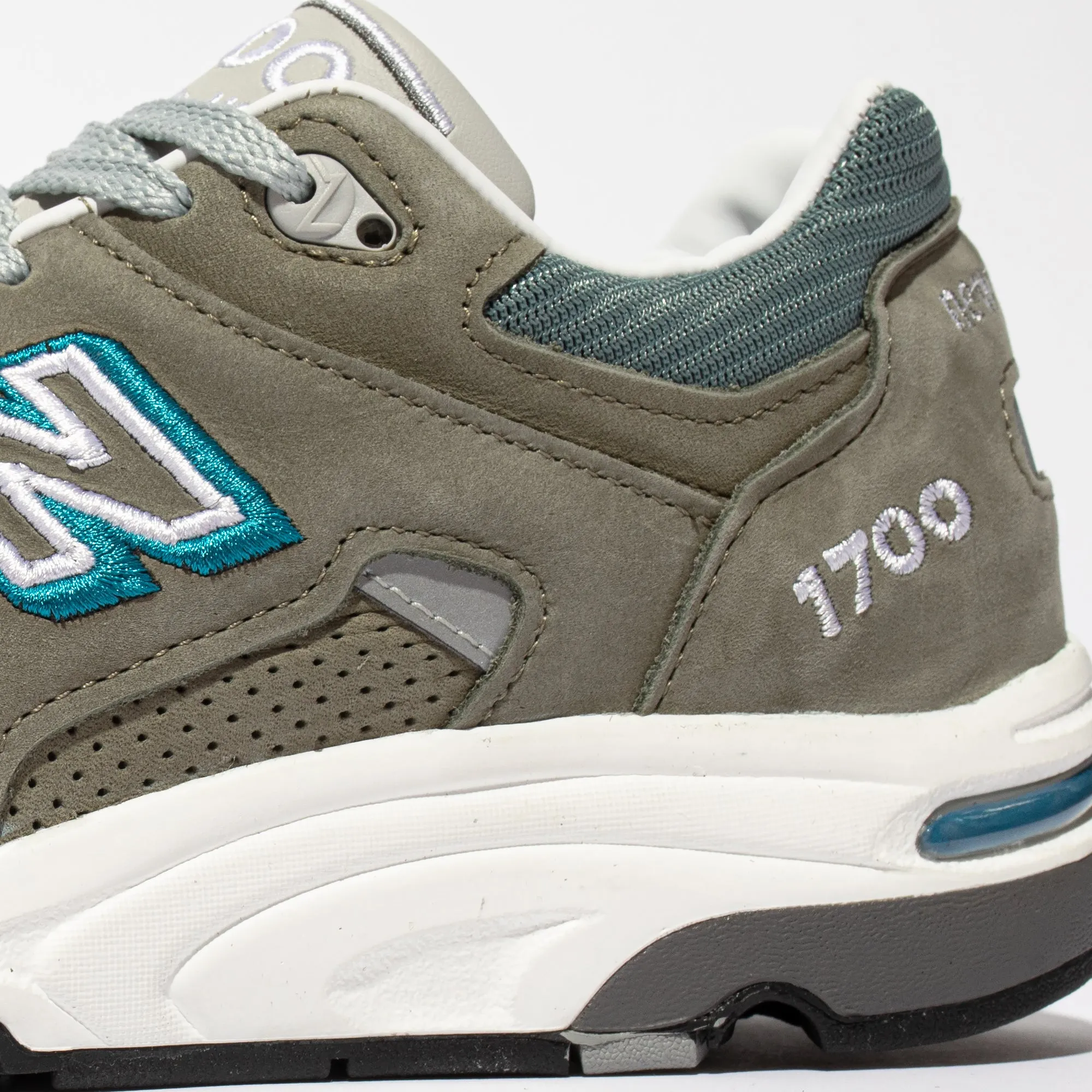 New Balance Mens Made in US 1700 Shoes