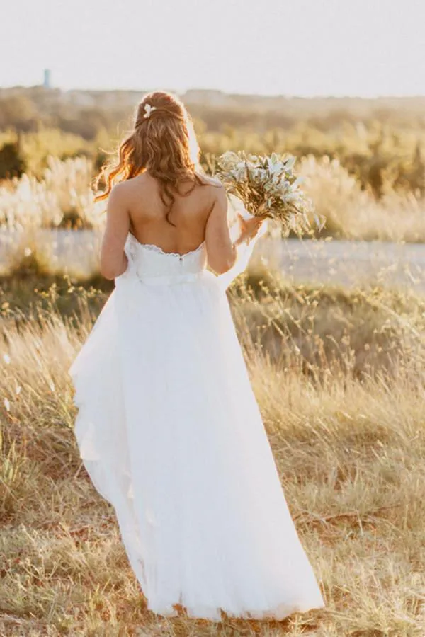 Sweetheart Floor-Length Ivory Wedding Dress with Lace WD059