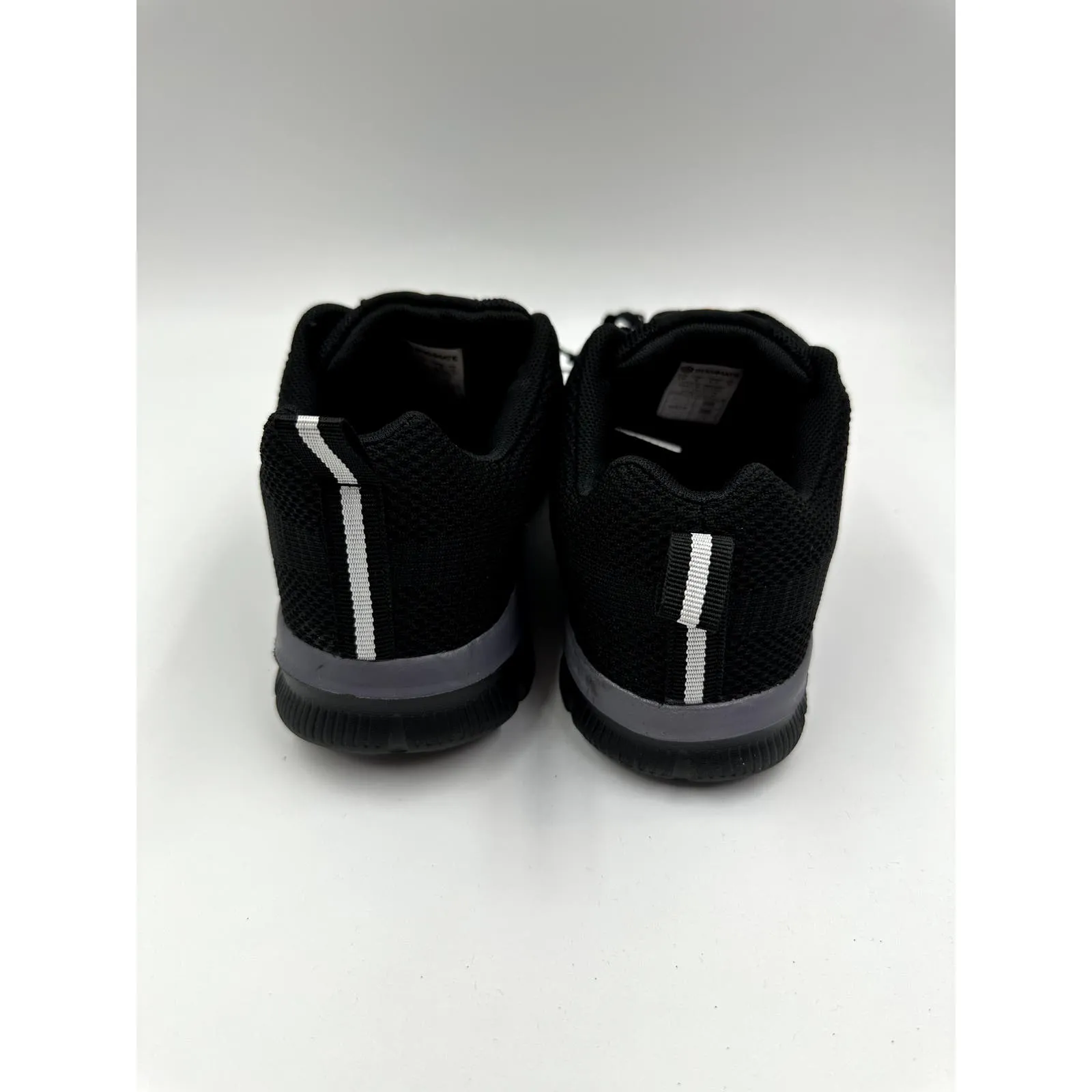 Women's Size 6, Black Low Top Sneaker w/ Gray Sole & Cushy Sole for All Day Wear